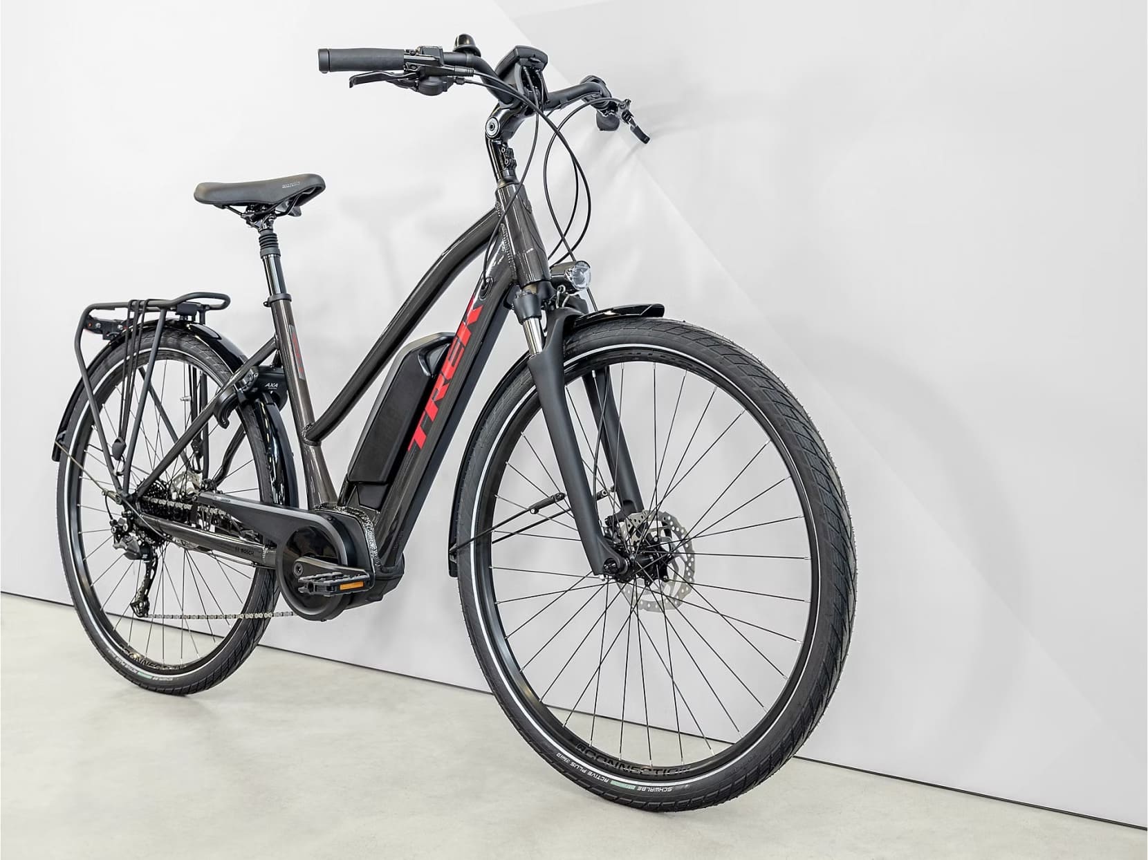Vélo Électrique Trek Verve+ 2 Stagger Shimano Acera/Altus 9V 500 Wh Noir 2023 – Image 2